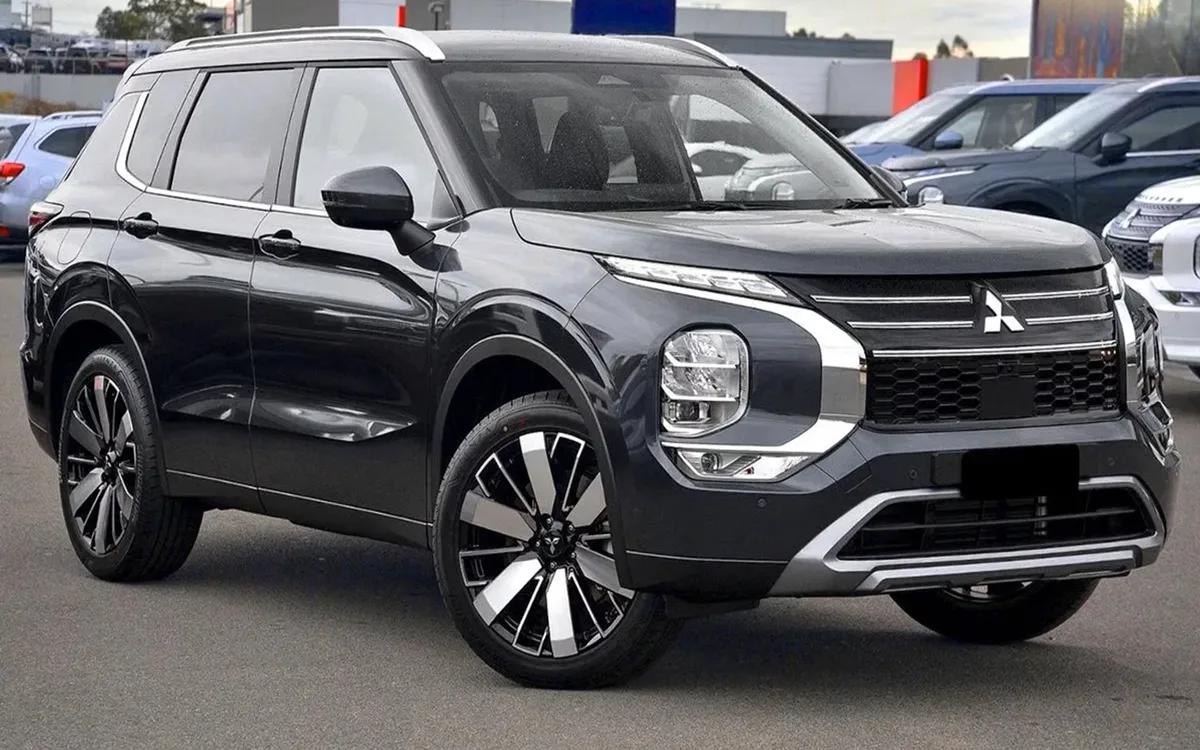 Mitsubishi Outlander Exceed Tourer PHEV AWD